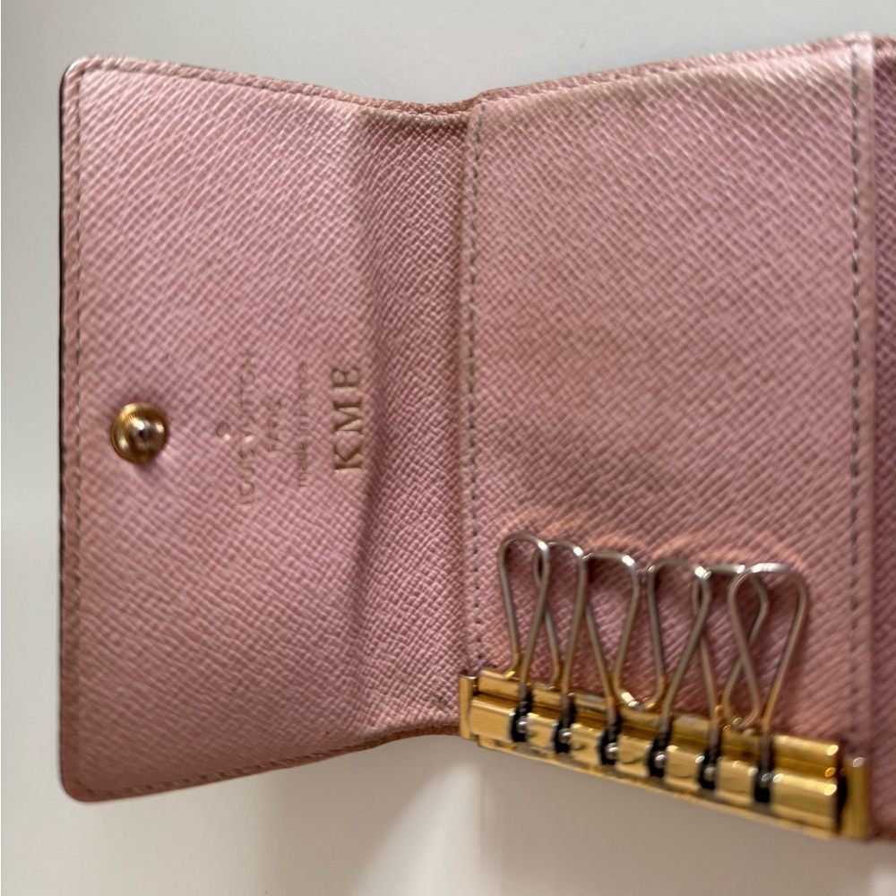Louis Vuitton 6 Ring Key Holder Damier Ebene and Rose Ballerine - Picture 4 of 7